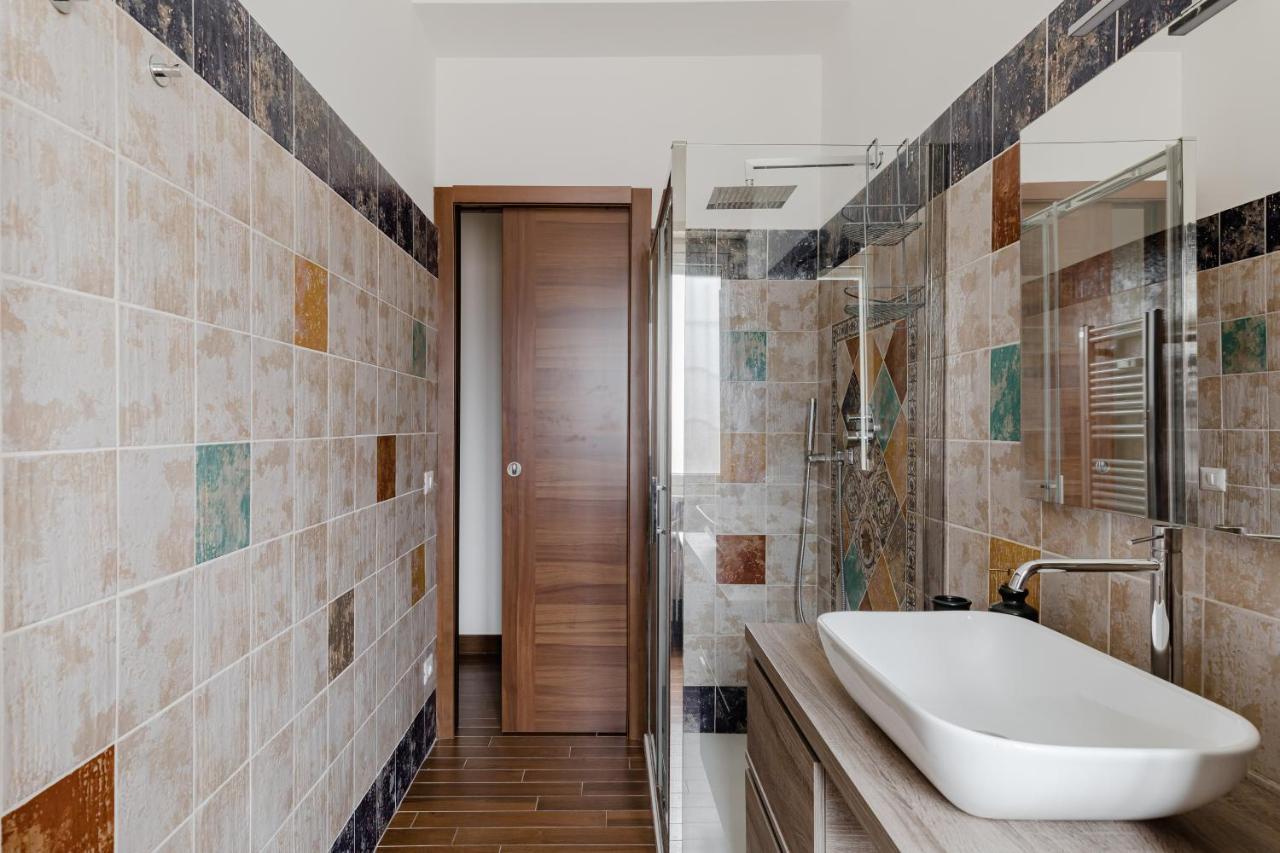 Scarfoglio Apartment, 4 Persone, 2 Camere, Balcone, Wi-Fi, Stazione Tiburtina Rome Luaran gambar