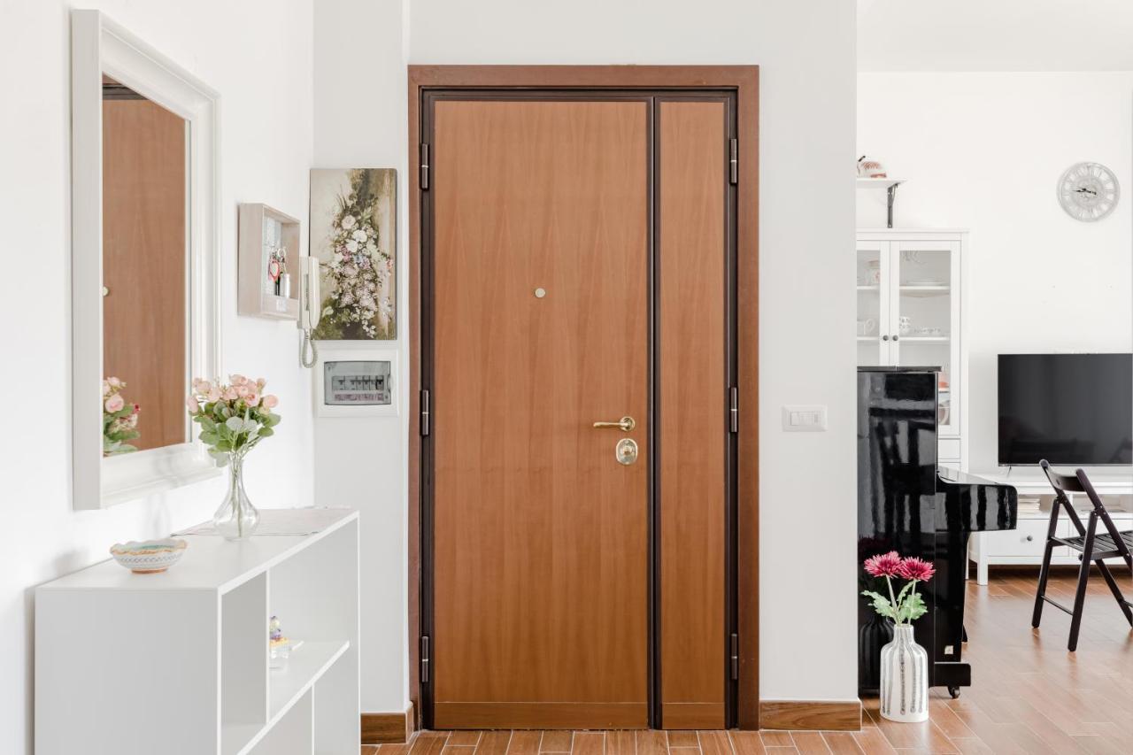 Scarfoglio Apartment, 4 Persone, 2 Camere, Balcone, Wi-Fi, Stazione Tiburtina Rome Luaran gambar