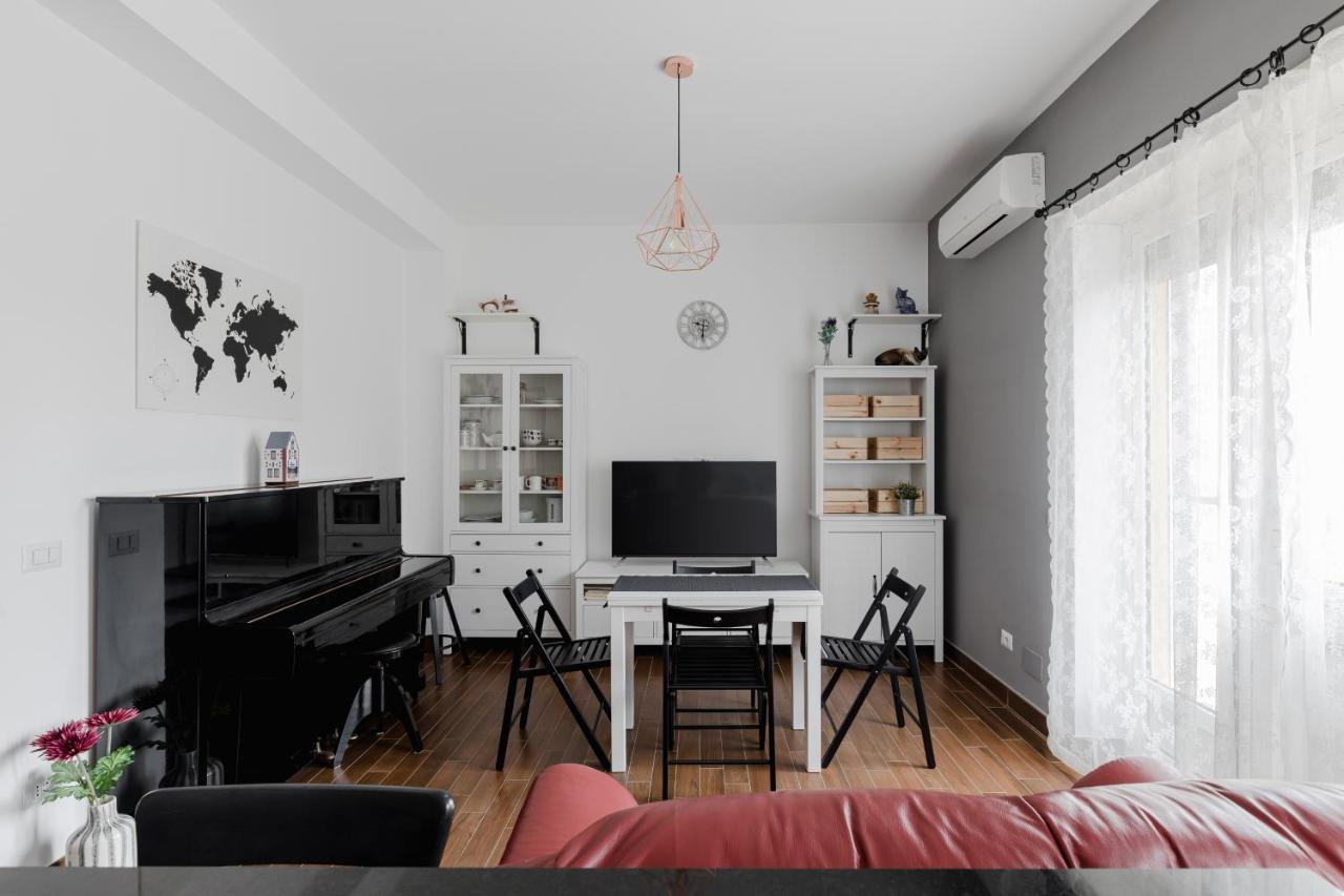 Scarfoglio Apartment, 4 Persone, 2 Camere, Balcone, Wi-Fi, Stazione Tiburtina Rome Luaran gambar