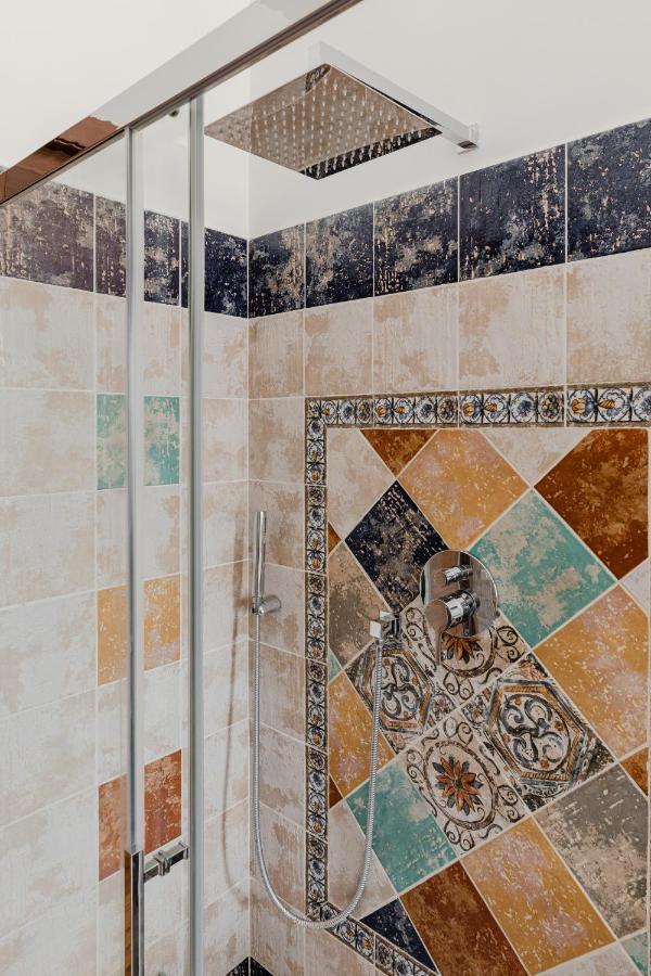 Scarfoglio Apartment, 4 Persone, 2 Camere, Balcone, Wi-Fi, Stazione Tiburtina Rome Luaran gambar