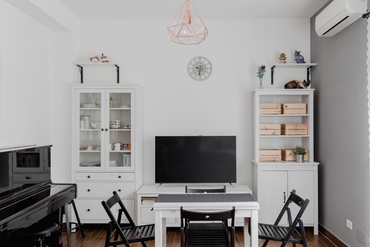 Scarfoglio Apartment, 4 Persone, 2 Camere, Balcone, Wi-Fi, Stazione Tiburtina Rome Luaran gambar